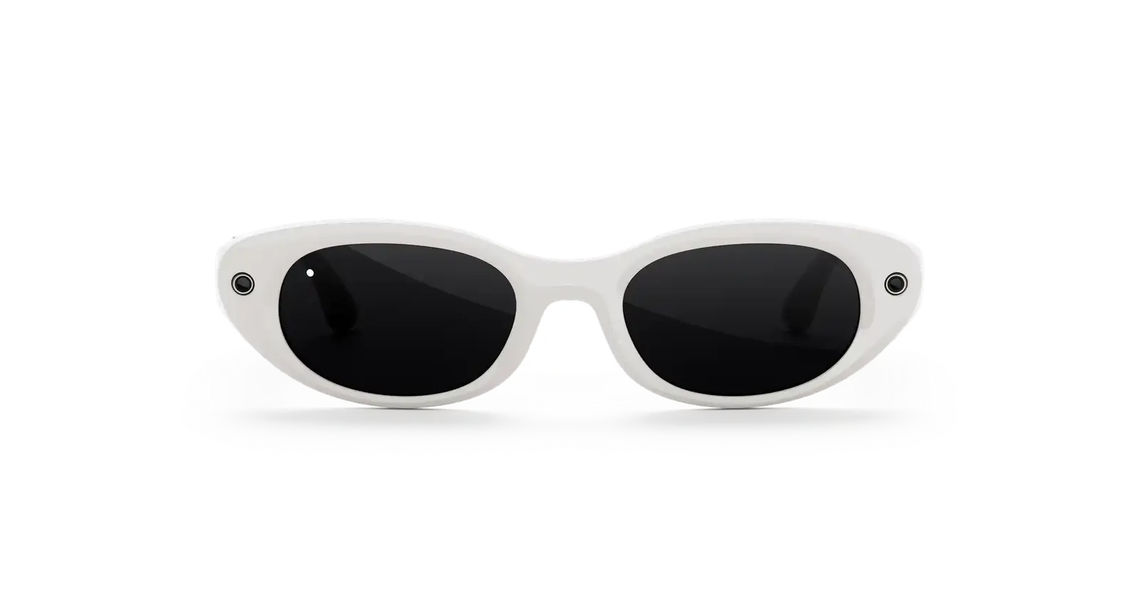 عینک : Starfire Kylie Edition Frame colour: Ivory Lens colour: Black